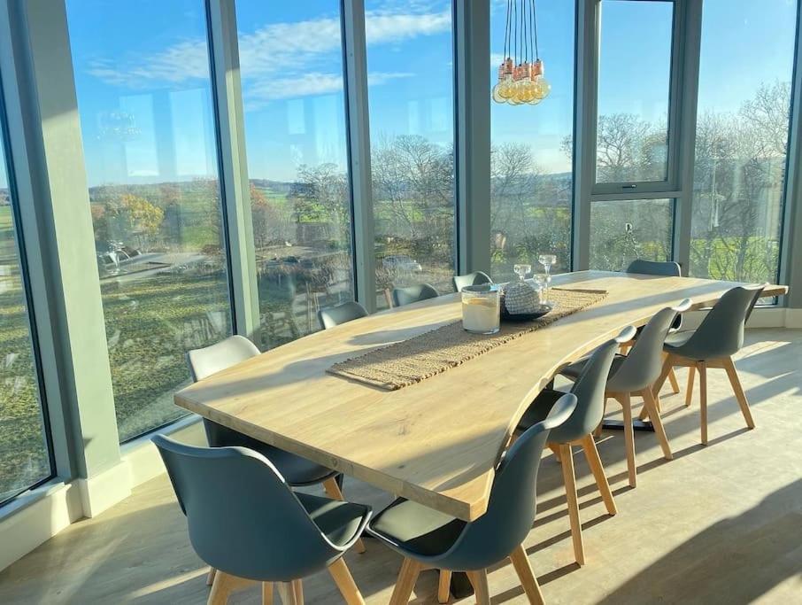Luxury Converted Water Tower In Flockton Villa Emley Exterior foto